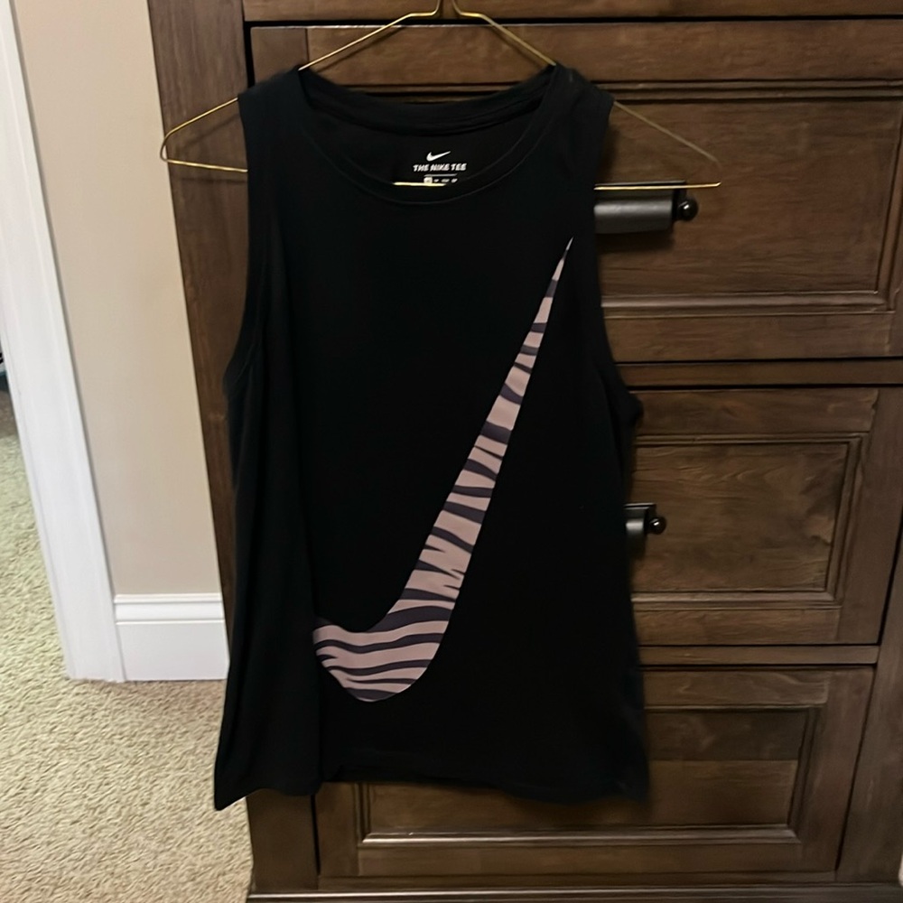 Womens Nike dry fit tank top. Size XS.